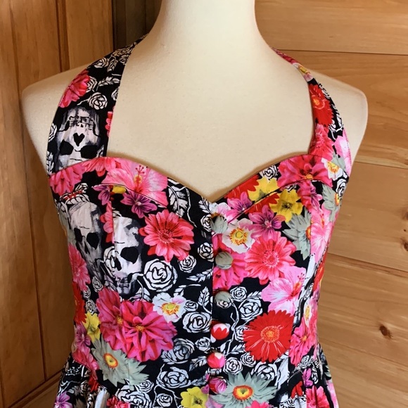 Hell Bunny skulls and flowers halter neck skater dress Size Large - Picture 13 of 13